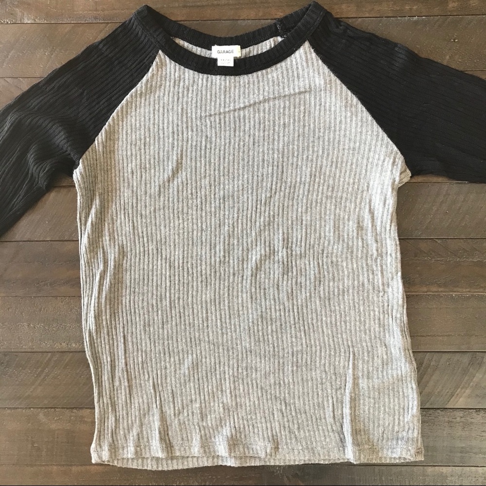 GARAGE BLACK AND GRAY BASEBALL LONG SLEEVE RIBBED
